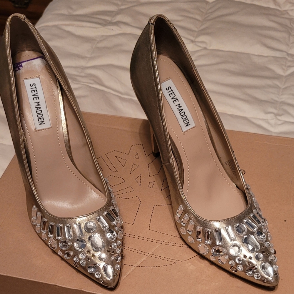 Steve Madden Gold leather, crystal enhanced heels